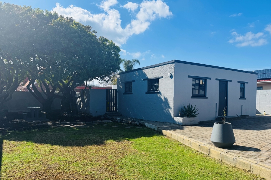 3 Bedroom Property for Sale in Sandbaai Western Cape